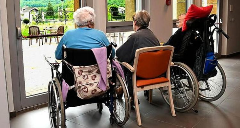 Riforma per l’assistenza agli anziani non autosufficienti